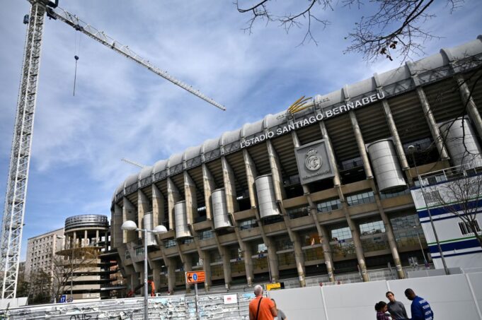 Real Madrid campo retrattile Real Madrid campo retrattile
