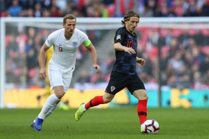 Luka Modric e Harry Kane (foto Imago via Onefootball)
