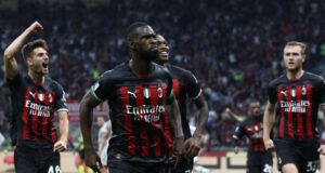 Il Milan punta al rinnovo a cifre doppie con Emirates Lecce Milan in streaming gratis