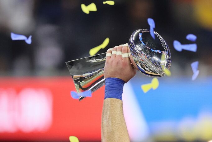 Quante ali di pollo si mangiano al Super Bowl Quante ali di pollo si mangiano al Super Bowl